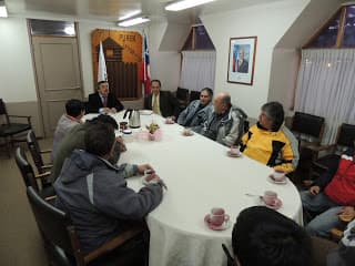 ALCALDE CON TAXISTAS EN PURÉN